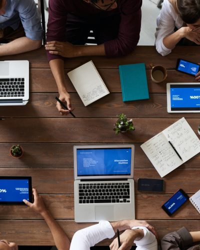 pexels-fauxels-3183150